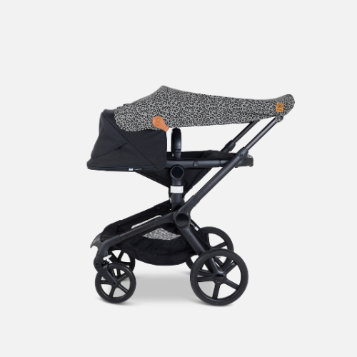 Cloby UV Tuch Leopard Grey als Sonnenschutz am Kinderwagen für Babys im nachhaltigen Kinderladen Bärechind Winterthur Schweiz.