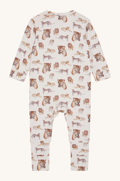 Rückansicht des Hust & Claire Mulle Stramplers mit liebevollem Tier-Print und elastischen Bündchen.