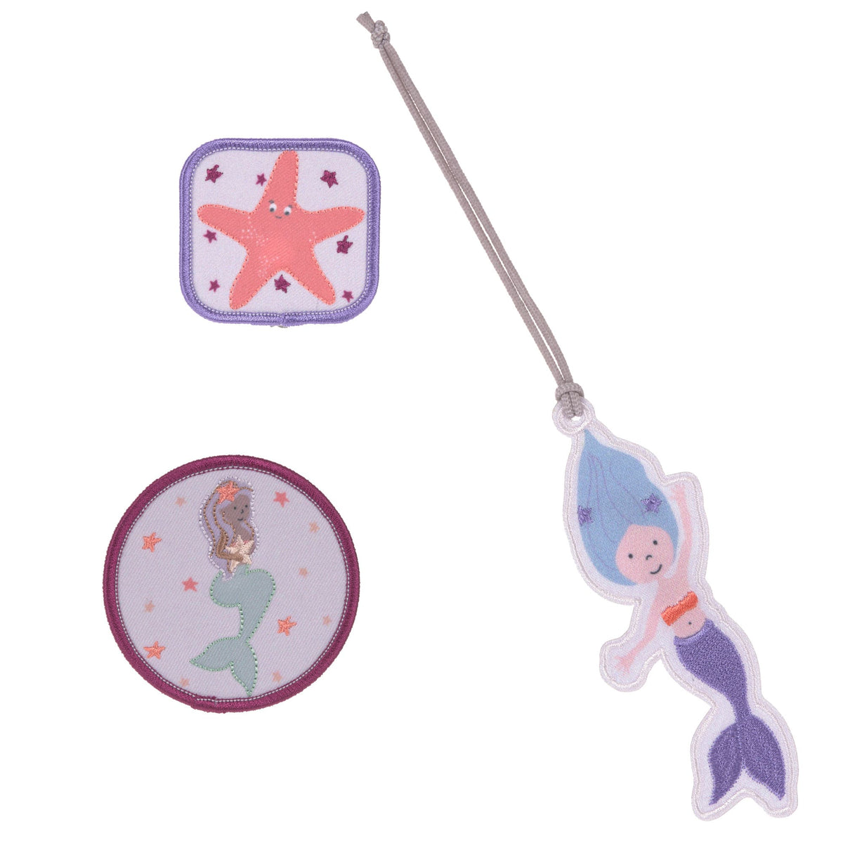 Verpackung des Laessig Patches & Anhaenger Mermaid Sets mit einem Anhaenger und zwei Patches.