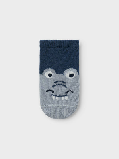 Vorderansicht Baby-Socken in Insignia Blue mit Tiermotiv, Bärechind, Winterthur, Zürich Schweiz