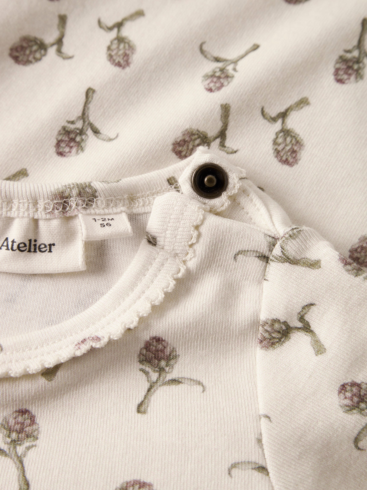 Lil'Atelier Langarmbody mit Blumenprint bei Bärechind