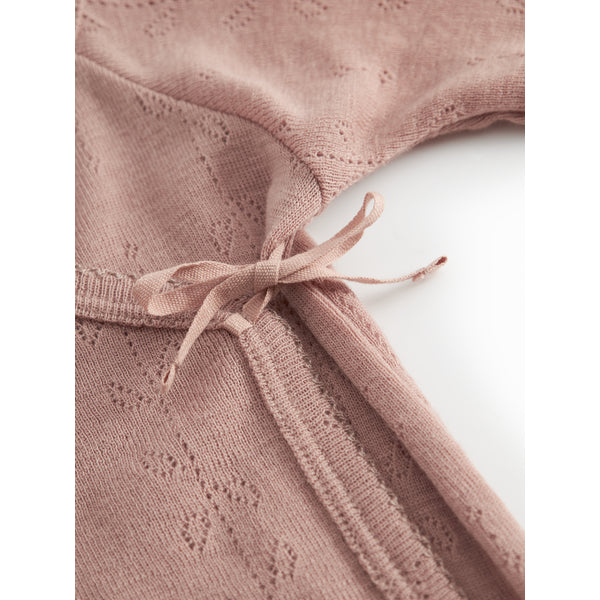 Schleifenverschluss des MarMar Wickelbodys Belita in Burnt Rose