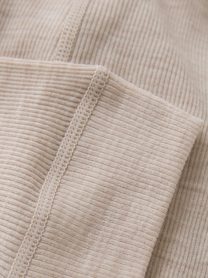 Stoffdetail der CeLaVi Leggings aus Wolle – Farbe Rose Dust, erhältlich im Bärechind in Winterthur, Zürich, Schweiz.