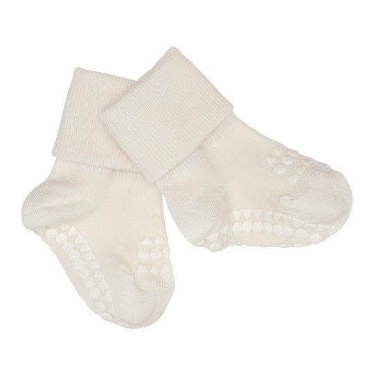 GoBabyGo Bambus Anti-Rutsch-Socken in weiss – Detailansicht mit Gummipunkten an der Sohle