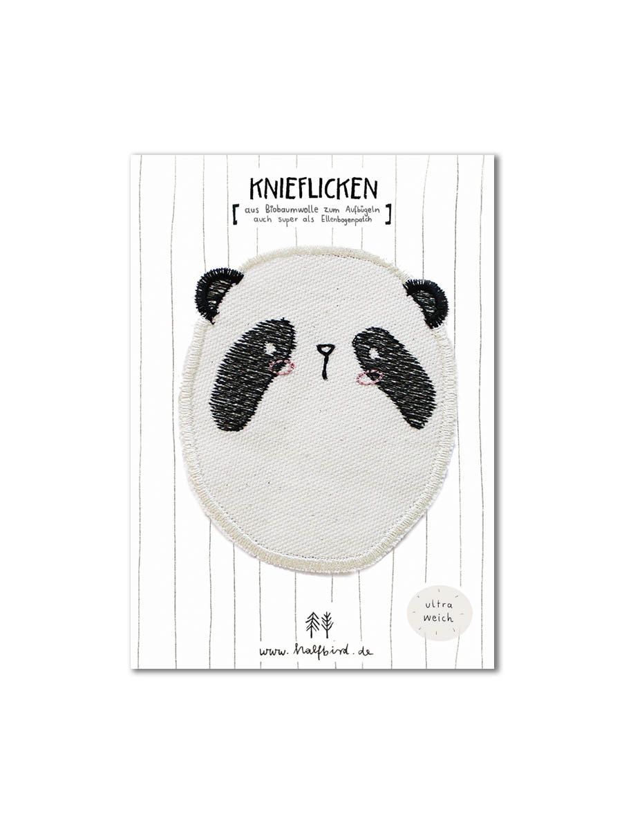 Nachhaltiger Knieflicken „Panda“ von Halfbird – zum Aufbügeln, erhältlich im Bärechind in Winterthur, Schweiz.