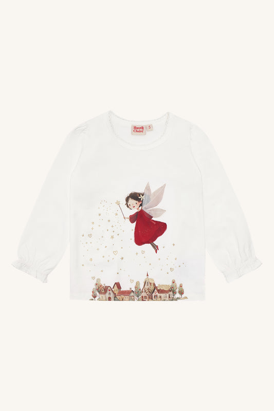 Hust & Claire Alma Langarmshirt in Sugar mit Fee im roten Kleid und Winterdorf-Print, Vorderansicht