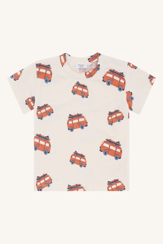 Hust&Claire Anton Van T-Shirt aus Baumwolle in Sandshell mit Van-Muster, Vorderansicht, im Bärechind Winterthur Zürich Schweiz.