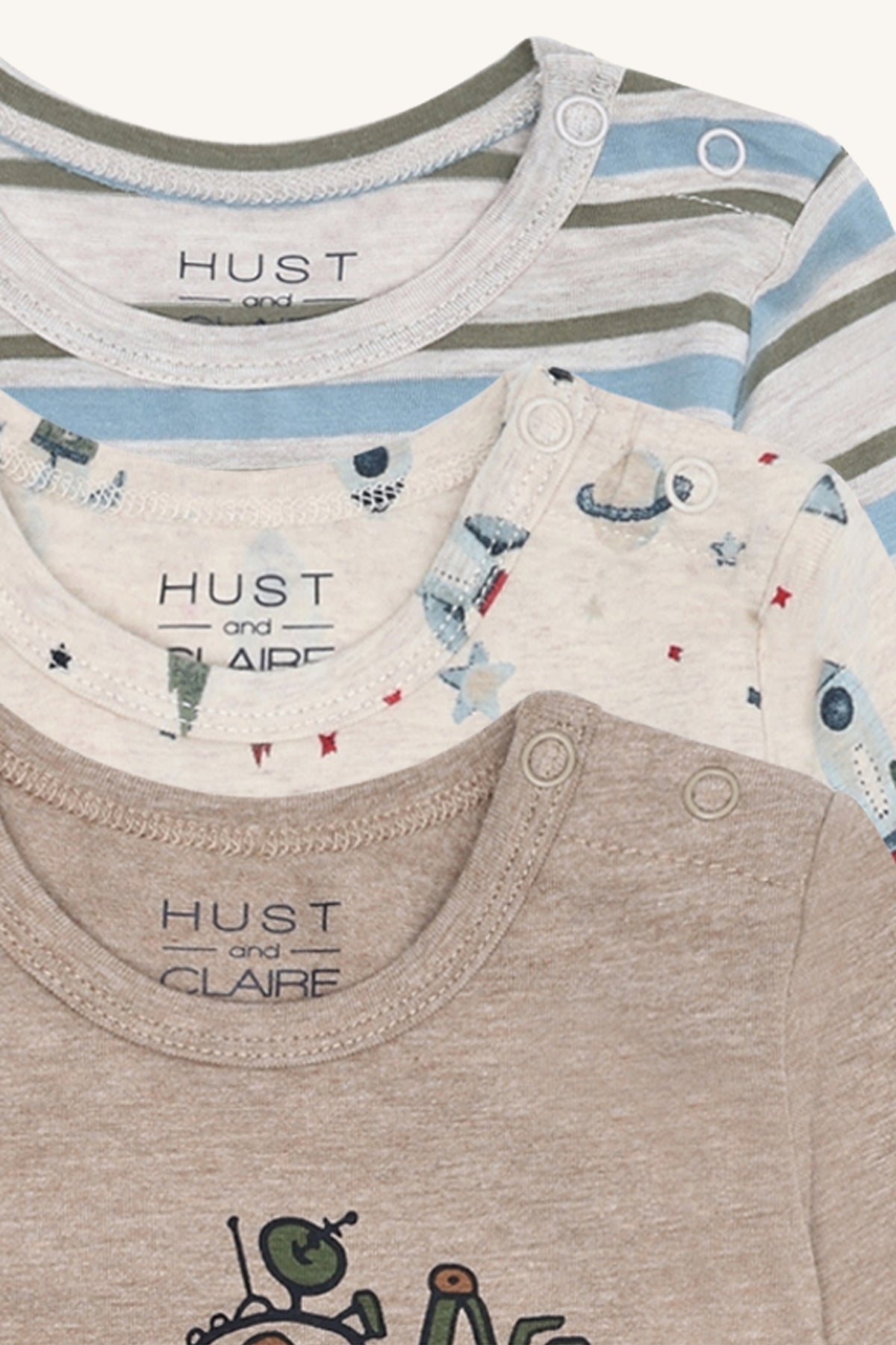 Detail der Hust & Claire Bertram Babybodies mit Streifen und Roboterfahrzeug