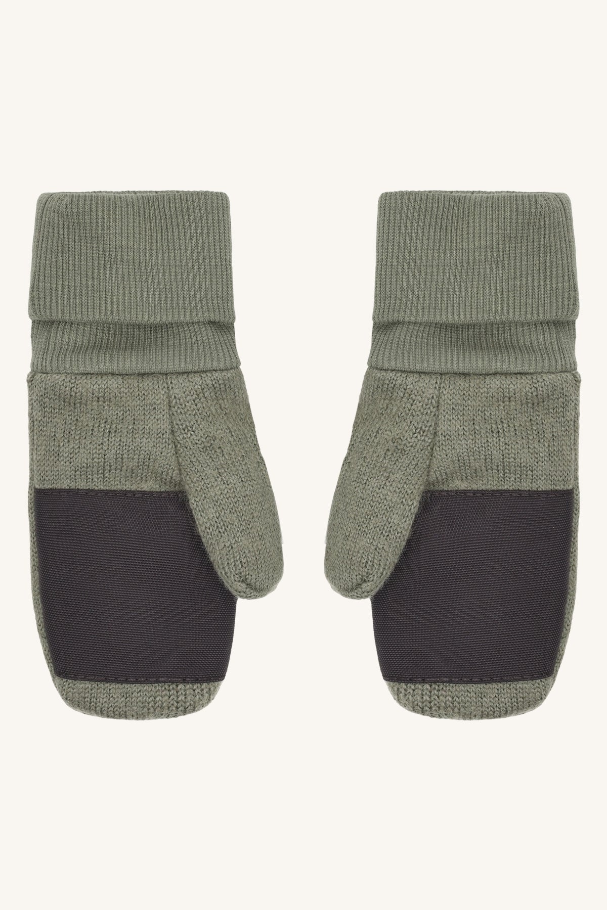 Hust & Claire Felix Wollwalk Kinderhandschuhe in Turtle mit dunklen Handflächen und langen Bündchen.