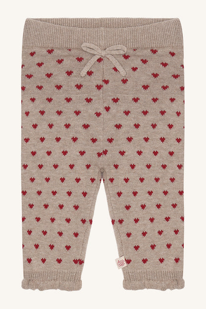 Hust & Claire Lisa Strickleggings in Biscuit mit roten Herzen, Schleife am Bund und Rüschensaum, Vorderansicht