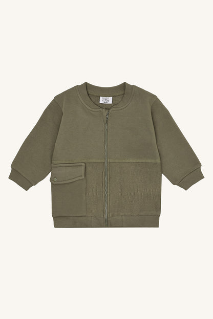 Hust & Claire Sejer Sweatjacke in Olivgrün mit Reissverschluss, Stehkragen und aufgesetzter Tasche, Bärechind Winterthur.