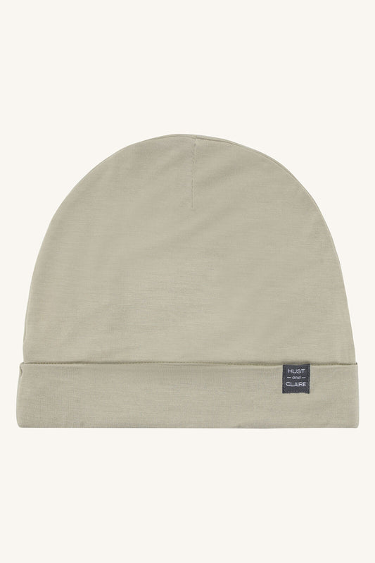 Floor Bambus Viskose Beanie von Hust&Claire in stone green, Vorderansicht, Bärechind Winterthur, Zürich, Schweiz