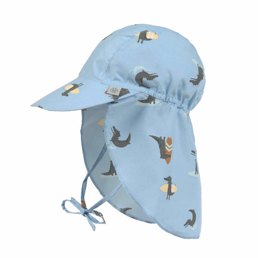 Baby Sonnenhut von Lässig mit UV-Schutz 80 in Hellblau – Frontalansicht mit Nackenschutz und Krokodil-Print.