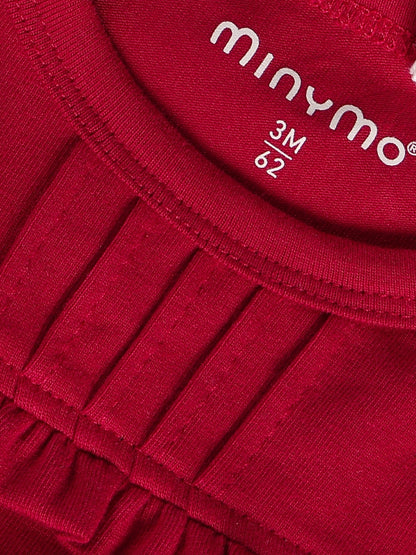 Minymo Body in Rio Red, Detailansicht Rüschen am Ausschnitt