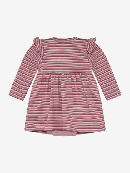 Minymo Bodykleid Baby geringelt in Mahogany Rose, Detailansicht Volant
