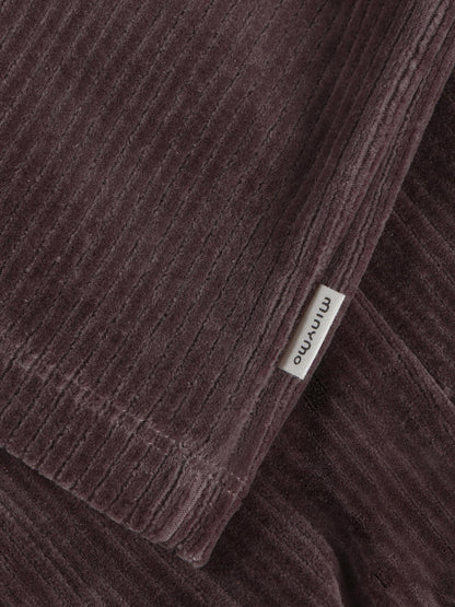 Nahaufnahme Cordvelours Minymo Cordhose Plum Truffle