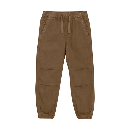 Braune MINYMO Kinderhose aus Baumwolle mit Knieeinsätzen – erhältlich bei Bärechind in Winterthur, Zürich Schweiz.