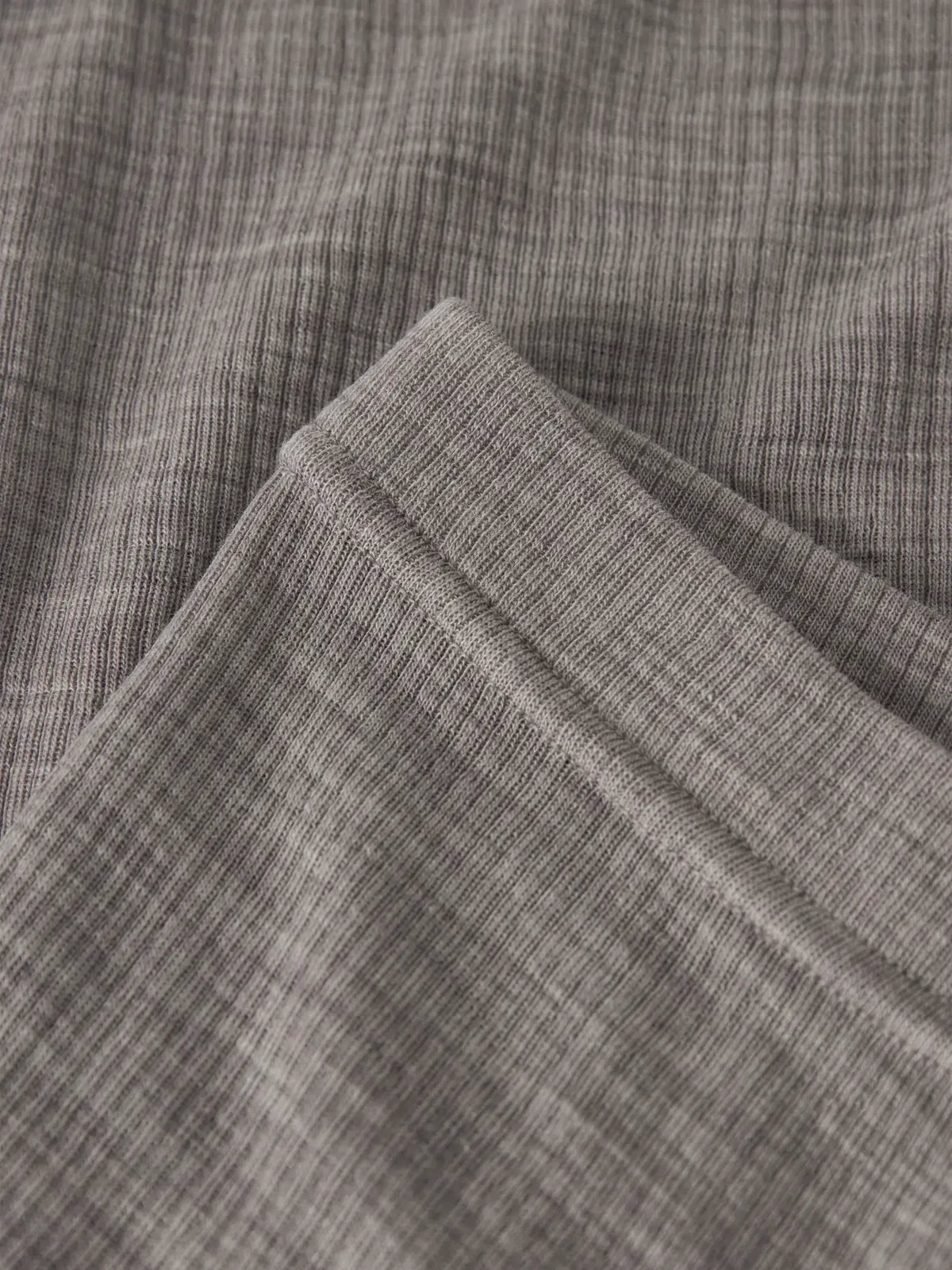 Fein gerippte Merinowolle Leggings, ideal zum Schichten unter Regenhose oder Skianzug
