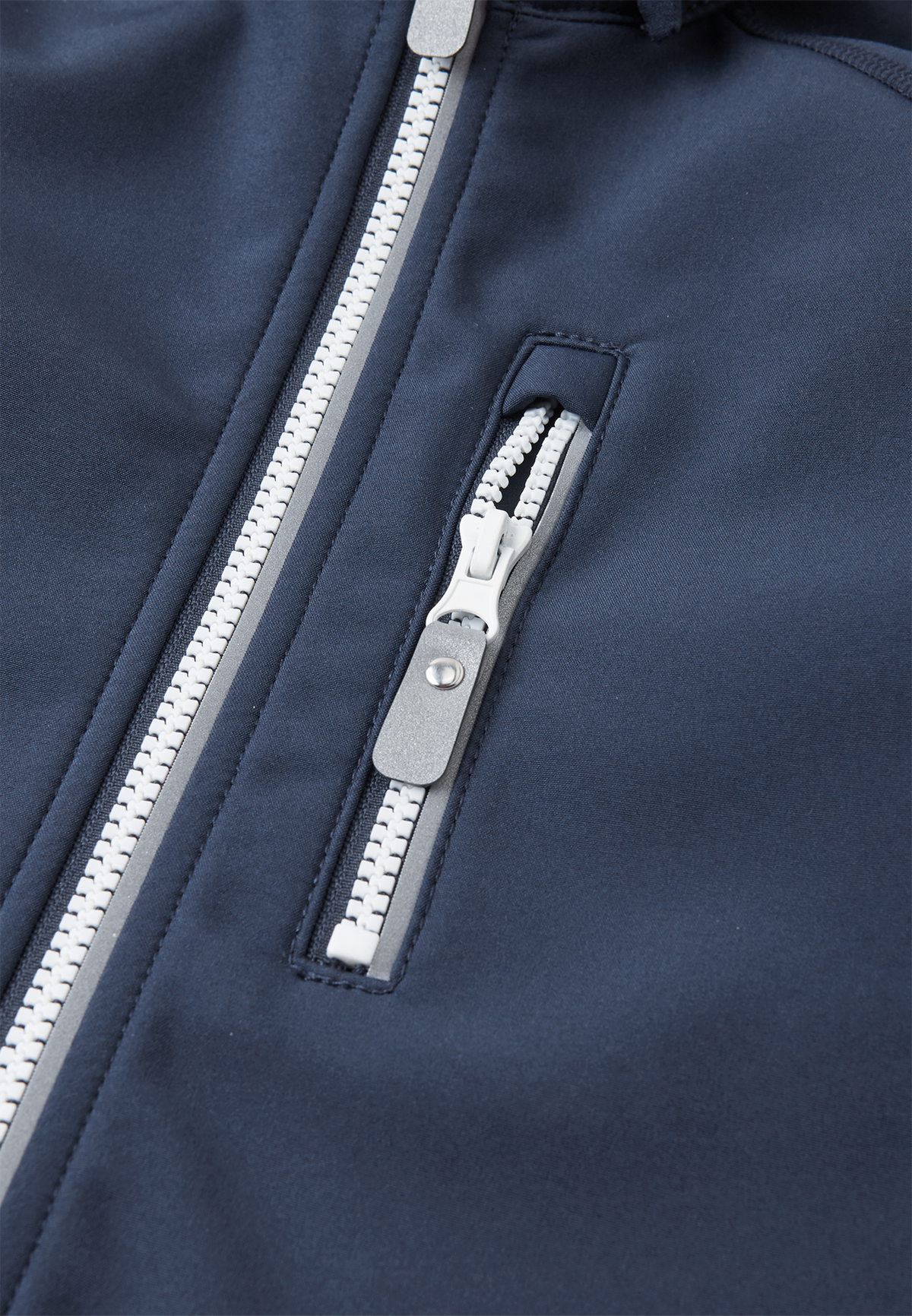 Detail Reissverschluss Reima Softshell-Jacke Vantti Navy