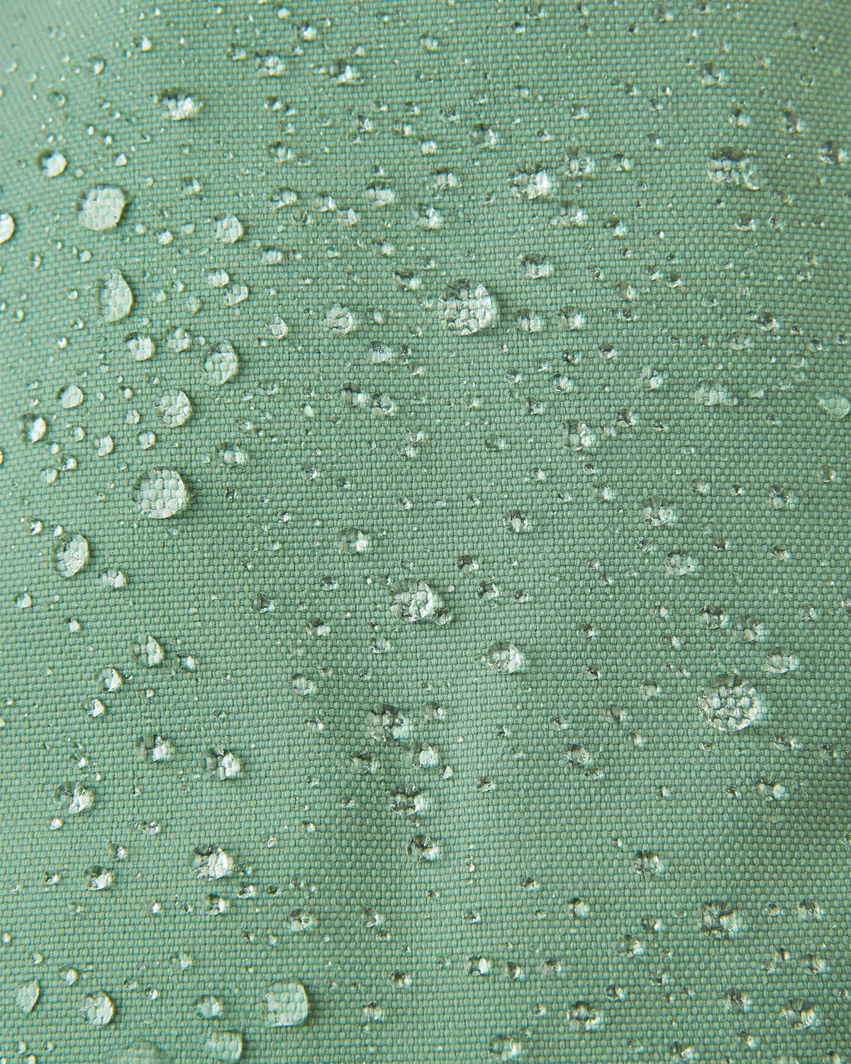Nahaufnahme wasserabweisendes material reimatec faustlinge ote green clay im baerechind winterthur zuerich schweiz