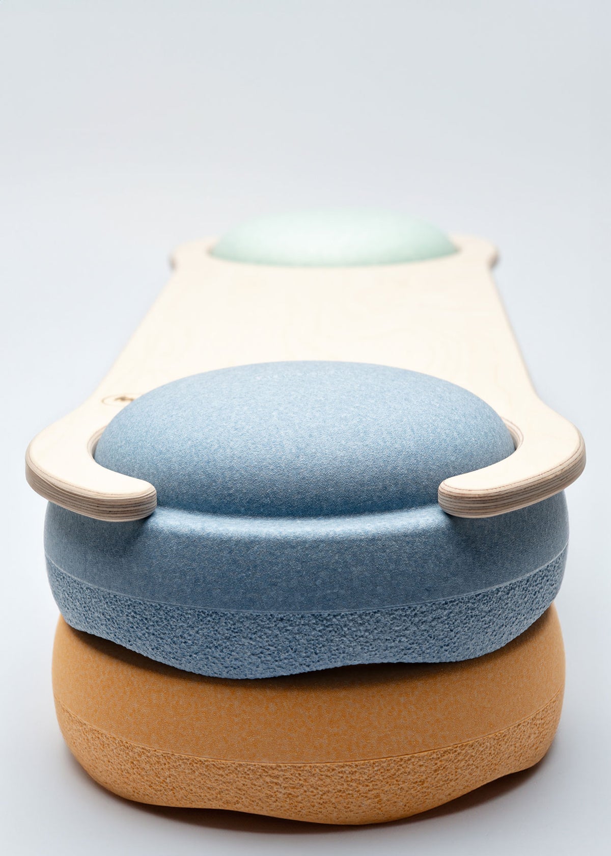Stapelstein Lulo Board mit Balanceelementen – Förderung von Gleichgewicht und Kreativität