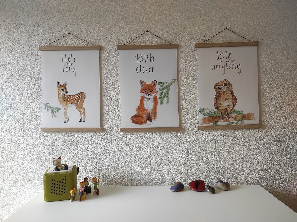 Handgemalte Waldtier-Poster A3 mit Fuchs, Reh und Eule im Kinderzimmer, erhältlich im Bärechind in Winterthur, Zürich Schweiz.